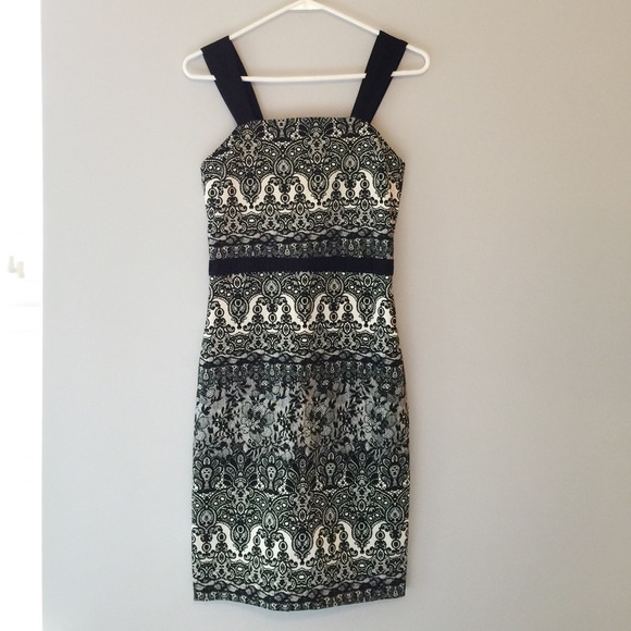 ❤️Francesca's Collections Black and White Bodycon Dress - Picture 1 of 2